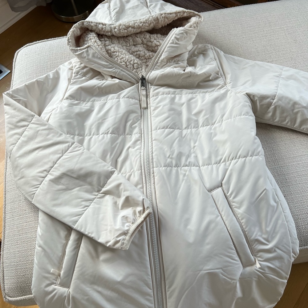 Women’s North Face Reversible Coat…Like New!!  Ivory Size Medium